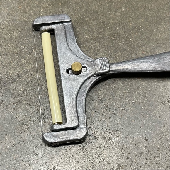 Vintage Cheese Slicer Adjustable Metal Wire & Roller Taiwan - Picture 3 of 6